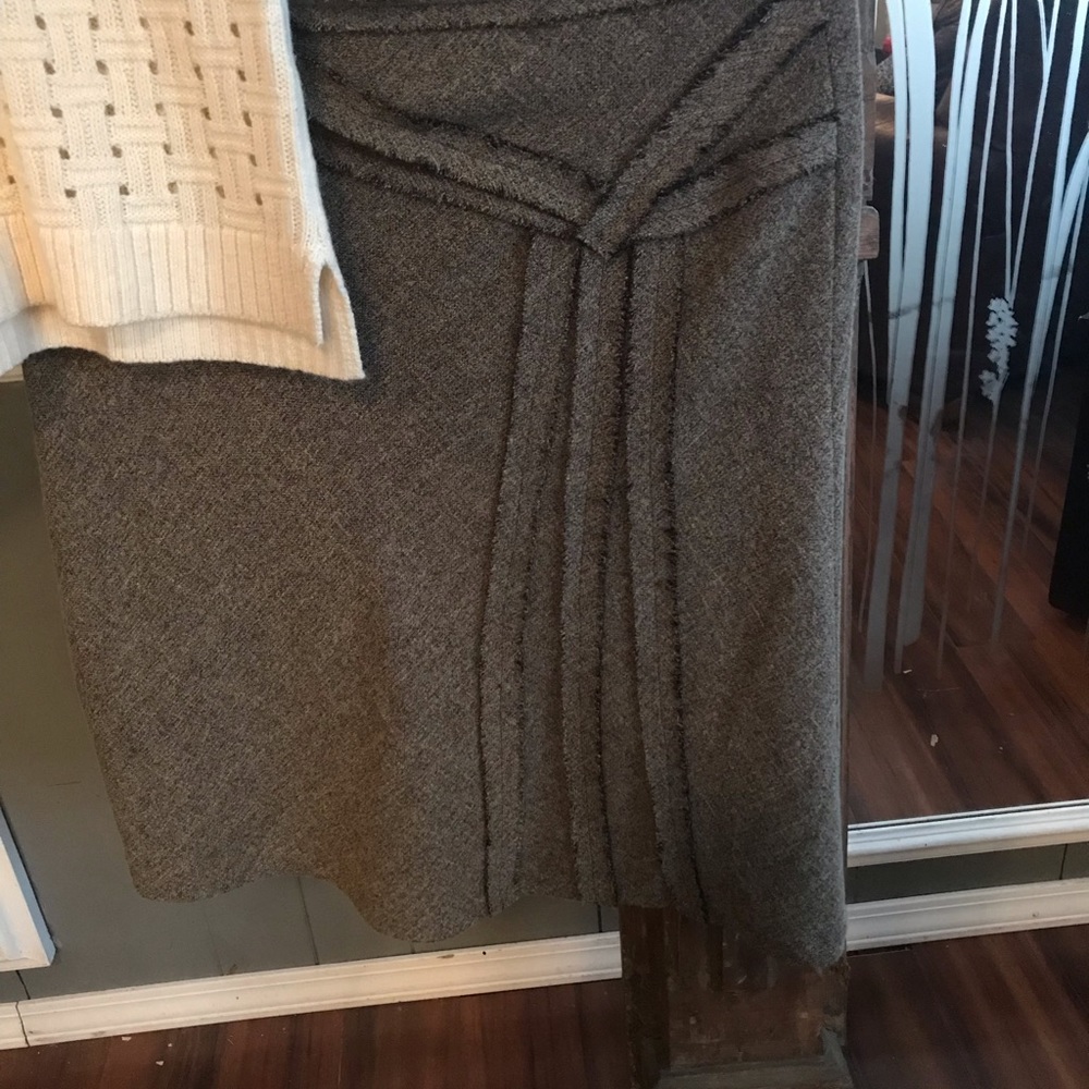Women’s Pierre Cardin size 10 lined skirt with cream Ann Klein M sweater!